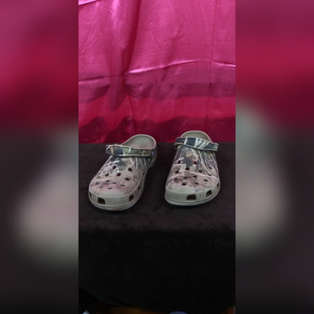 Men's Camo Crocs